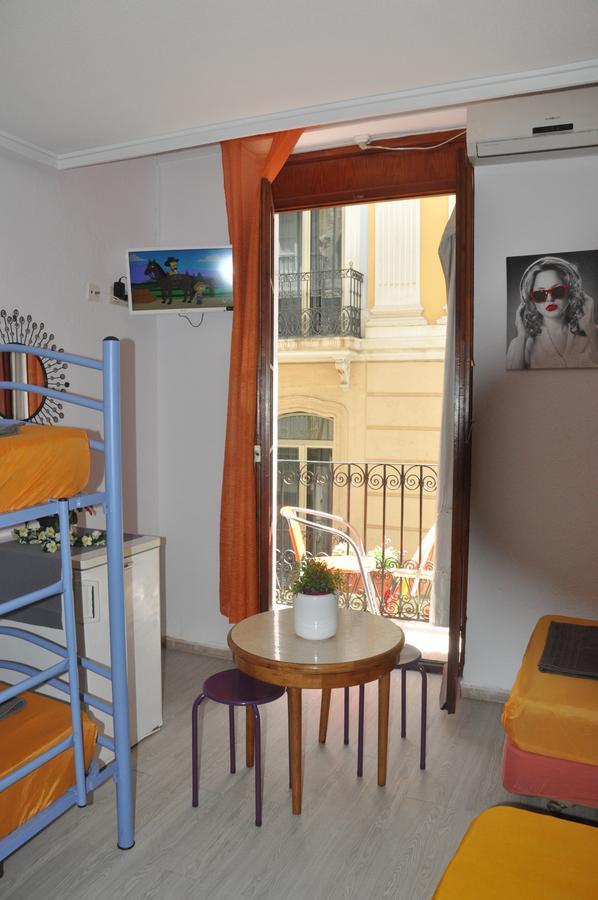 Hostal Mayor Аликанте Екстериор снимка